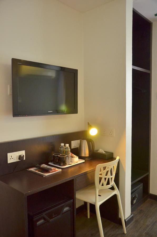 Vivo Hotel Куантан Екстериор снимка