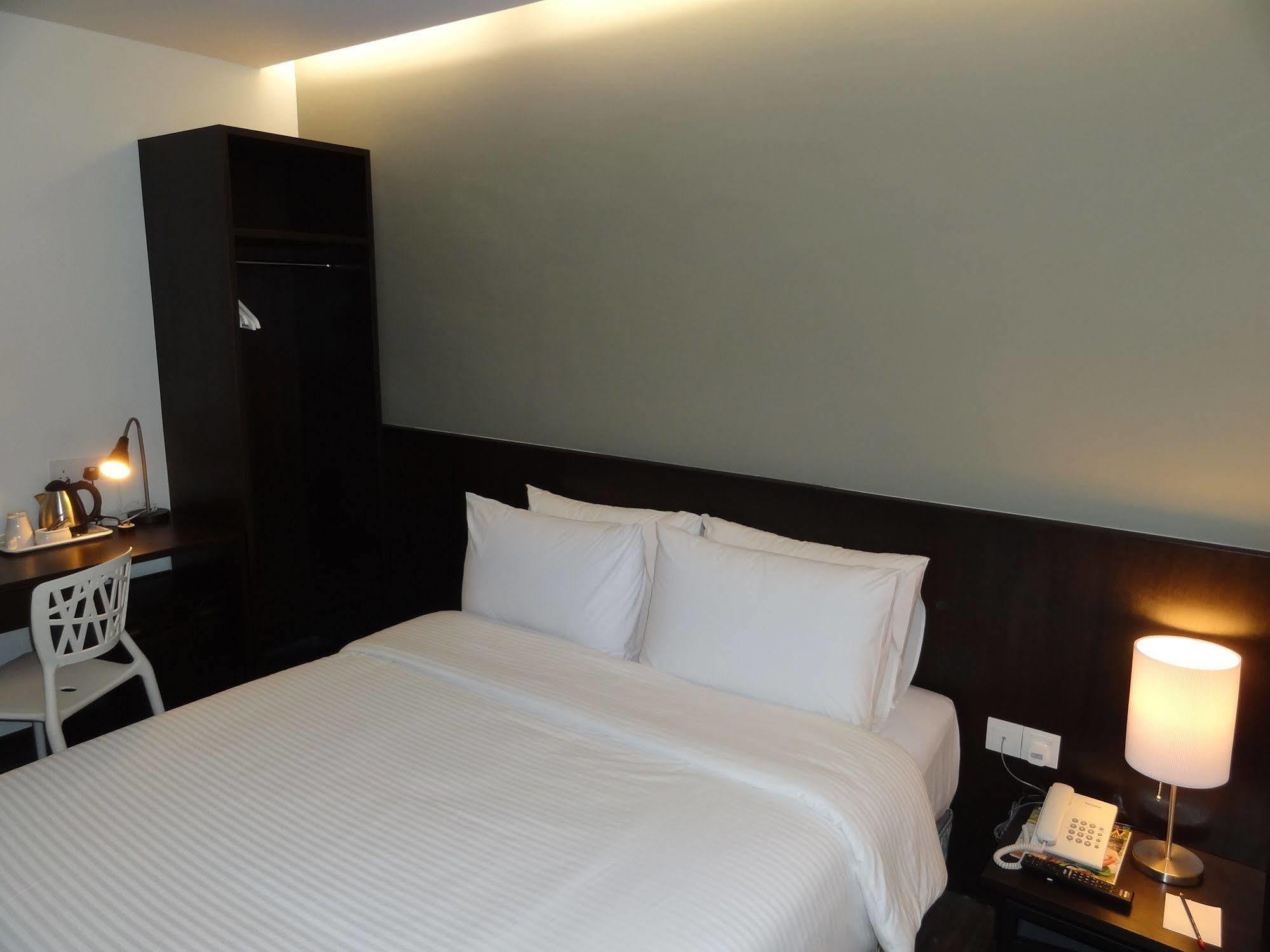 Vivo Hotel Куантан Екстериор снимка