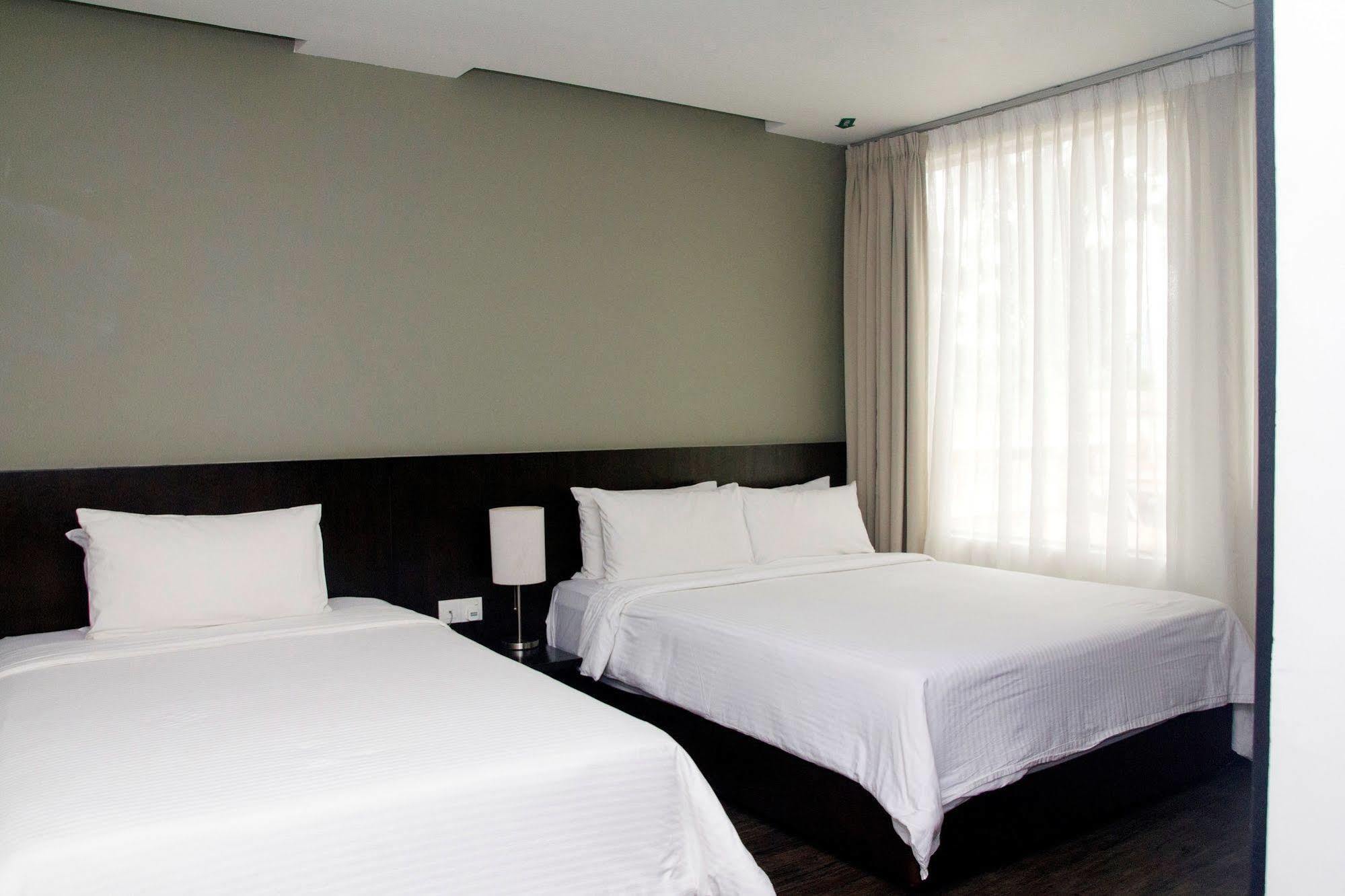 Vivo Hotel Куантан Екстериор снимка