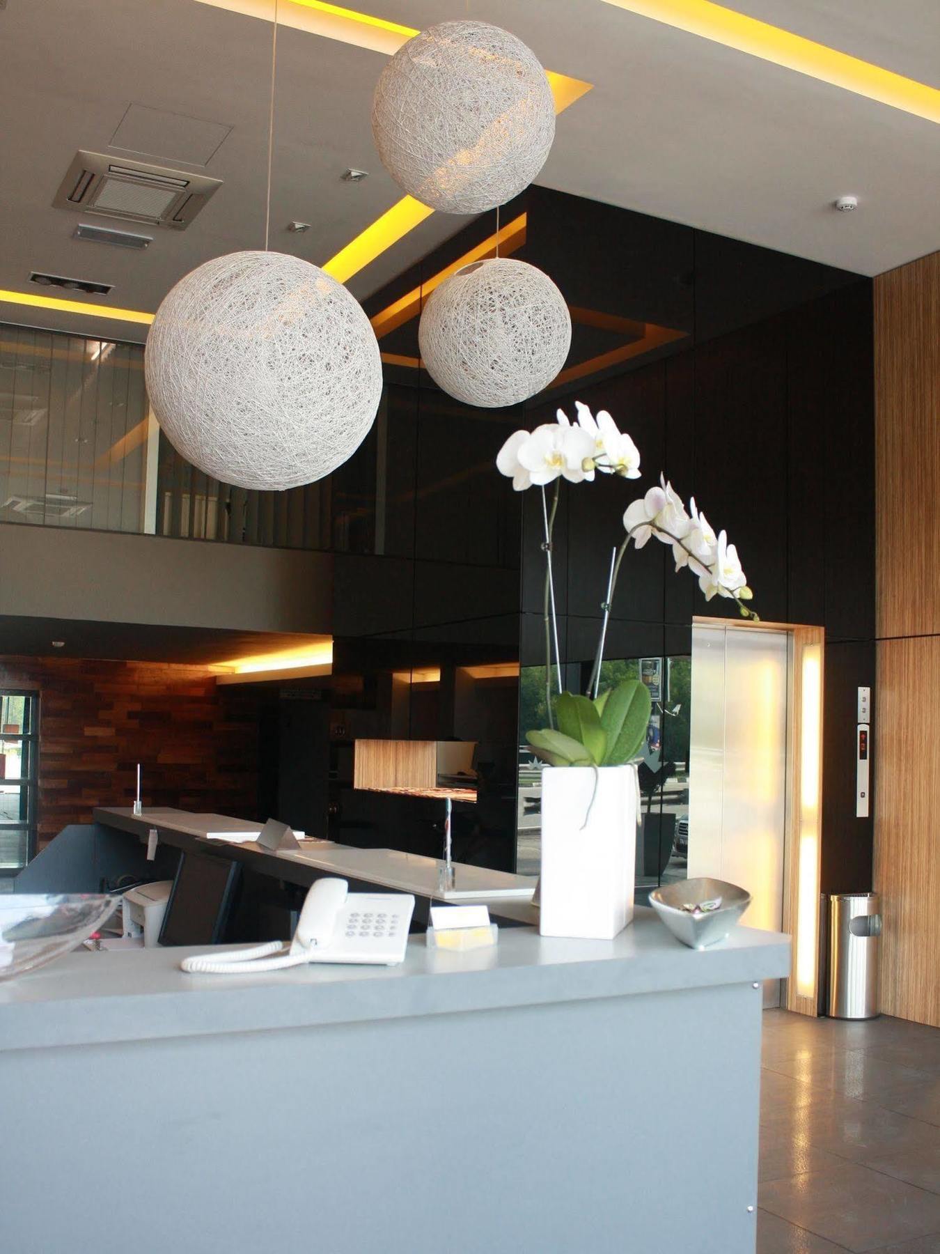Vivo Hotel Куантан Екстериор снимка