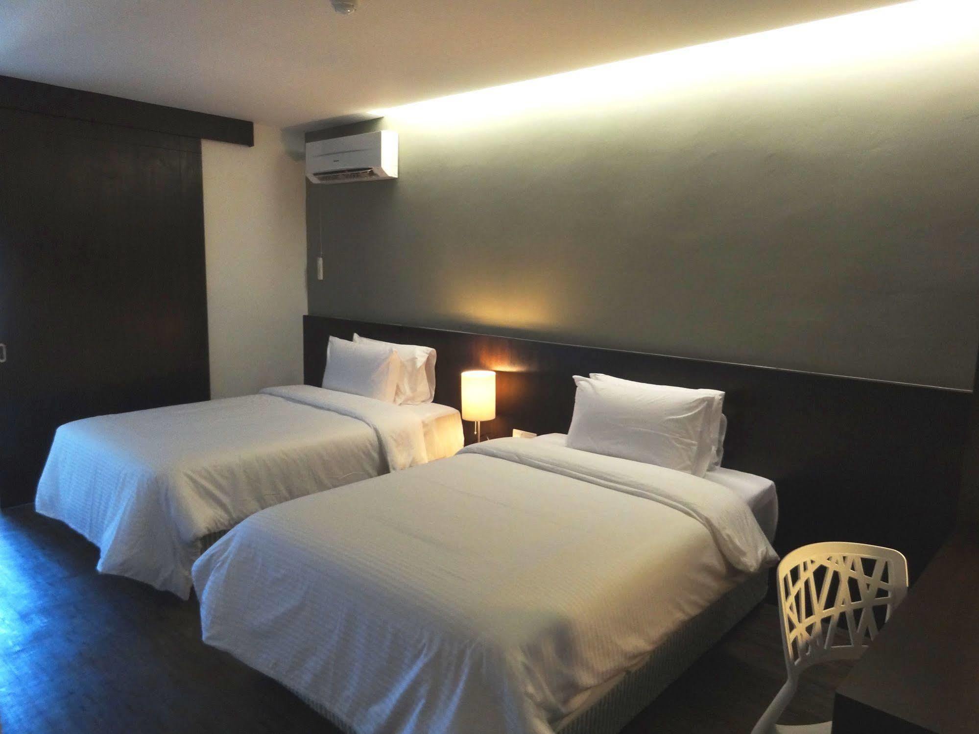 Vivo Hotel Куантан Екстериор снимка