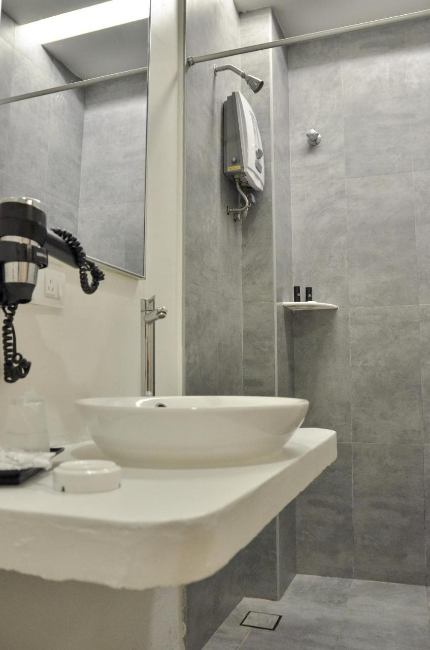 Vivo Hotel Куантан Екстериор снимка